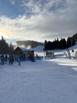 Smučarje in smučarji so se udeležili regijskega tekmovanja na Rogli  (4)